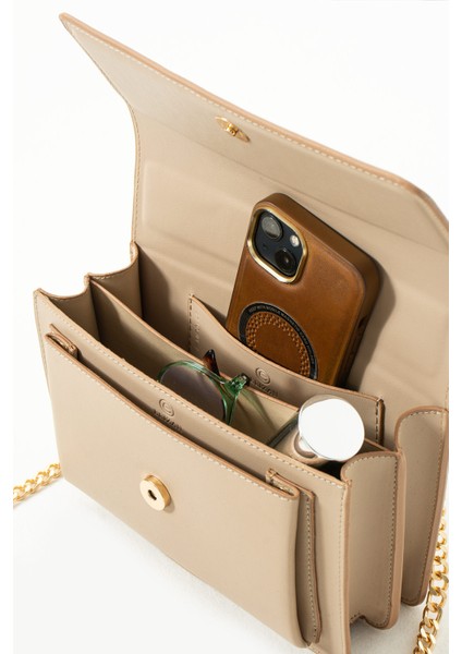 Kapaklı Bölmeli Zincir Askılı Taba Çapraz Kadın Çantası modelleri