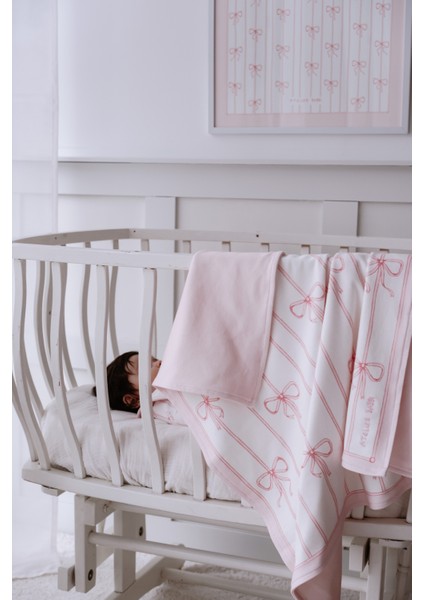 Atelier Babbi Çift Taraflı %100 Pamuk İnterlok Kurdele Desenli Kız Bebek Battaniye 80x80 cm modelleri