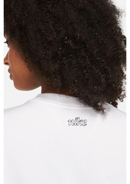 Training Plus Essential Get Fit Dri Fit Graphic Crew White Oversized Bol Kesim Kadın Sweatshirt Beyaz fırsatları