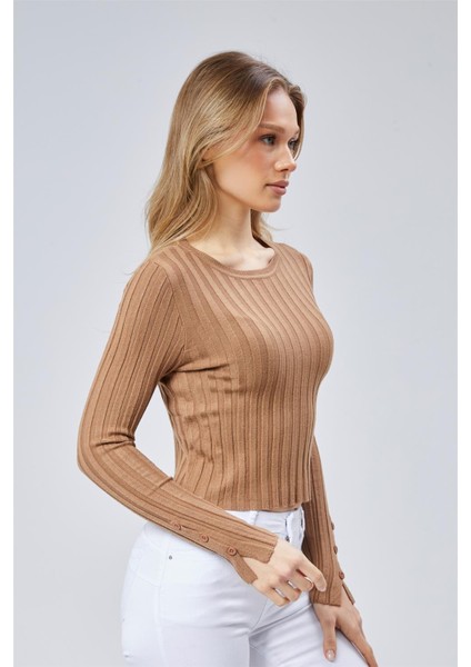 Kısa Yuvarlak Yaka Triko fiyatları