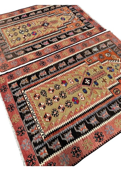 El Dokuma Çift Kuruhüyük Kilimi 120 x 180 Kök Boya Yün Kilim