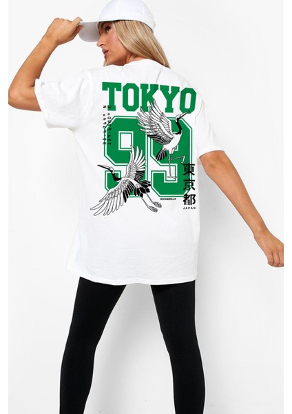 Tokyo 99 Beyaz Kısa Kollu Arka Baskılı Oversize Kadın T-Shirt