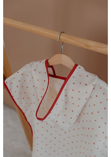 Müslin Panço | Red Dots