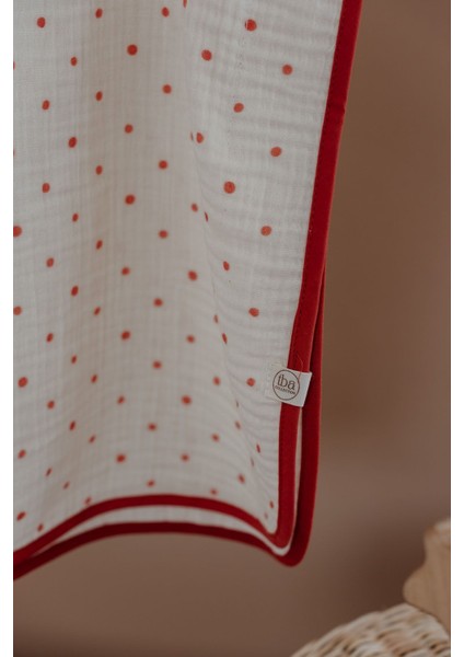 Müslin Panço | Red Dots