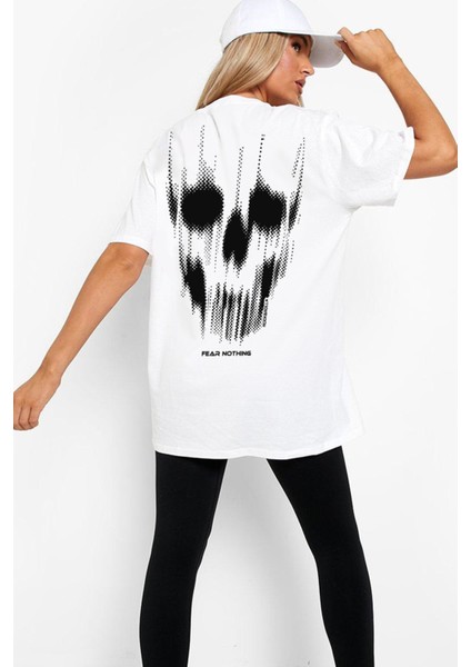 Matriks Kurukafa Beyaz Kısa Kollu Arka Baskılı Oversize Kadın T-Shirt
