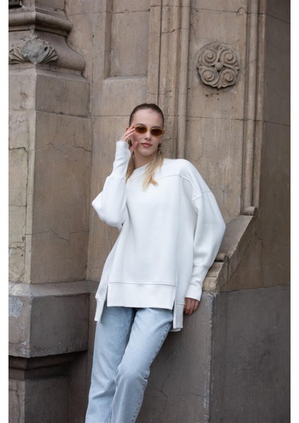 2474 Parmak Geçme Detaylı Sweatshirt