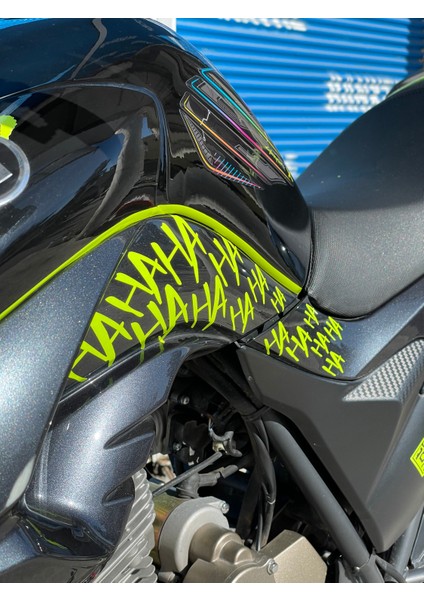 Motor-Araba-Kask Için Neon Sarı Hahaha Sticker Etiket (32 Adet Ha)