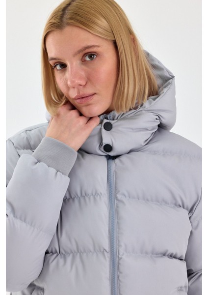Kadın Siyah Su ve Rüzgar Geçirmez Oversize Kapüşonlu Kışlık Şişme Mont & Kaban & Parka - 137