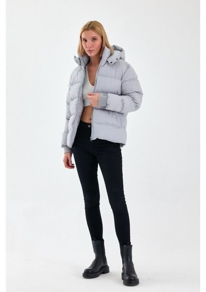 Kadın Siyah Su ve Rüzgar Geçirmez Oversize Kapüşonlu Kışlık Şişme Mont & Kaban & Parka - 137