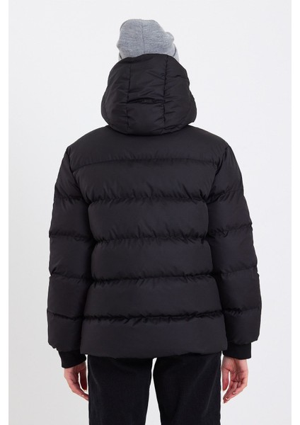 Kadın Siyah Su ve Rüzgar Geçirmez Oversize Kapüşonlu Kışlık Şişme Mont & Kaban & Parka - 137 fiyatları