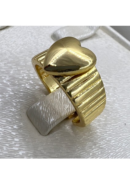 Gold Renk Kalp Model Ayarlanabilir Yüzük