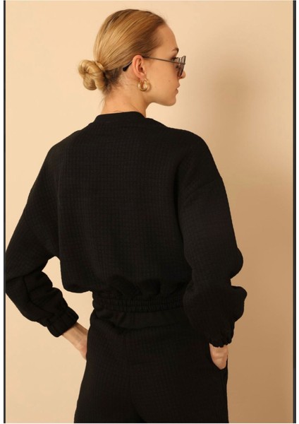 Kadın Kapitone Kumaş Oversize Cepli Beli Lastikli Sweatshirt