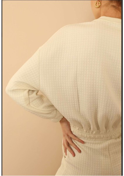 Kadın Kapitone Kumaş Oversize Cepli Beli Lastikli Sweatshirt