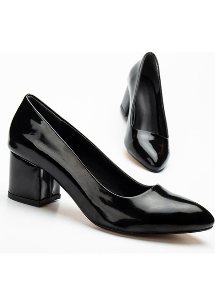 Kadın Kısa Topuklu Ayakkabı Siyah Rugan Malzeme Kalın Topuklu