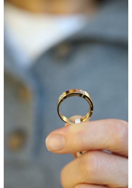 14 Ayar Altın Taşlı Yonca Model Yüzük indirimleri