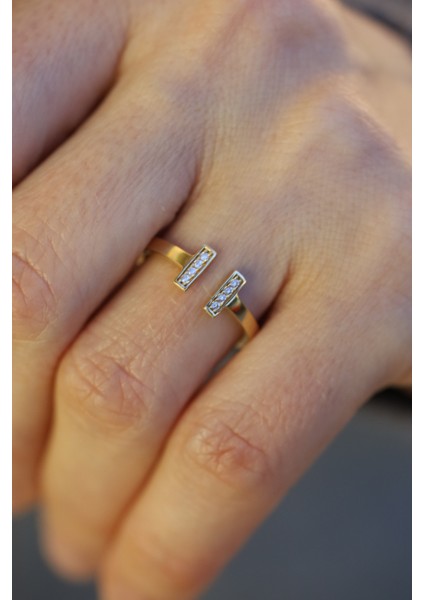 14 Ayar Altın Taşlı T Yüzük