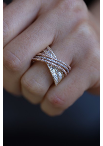 14 Ayar Altın Üç Renkli Baget Sarmalı Yüzük