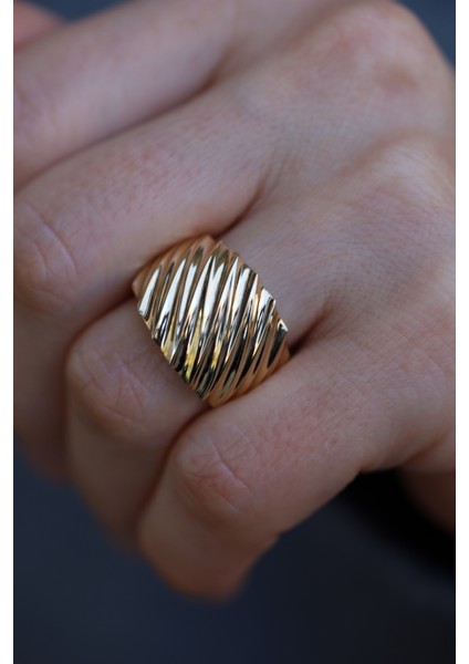 14 Ayar Altın Taşsız Geniş Şerit Dizisi Işıltılı Yüzük 2 fiyatları