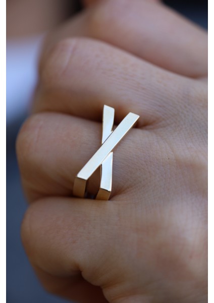 14 Ayar Altın Çapraz Şeritler Köşeli Yüzük fırsatları