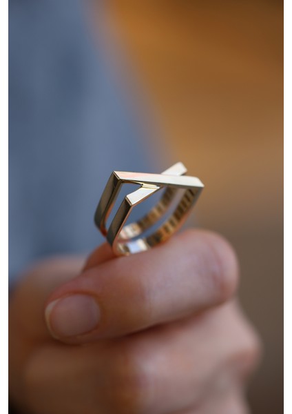 14 Ayar Altın Çapraz Şeritler Köşeli Yüzük indirimleri