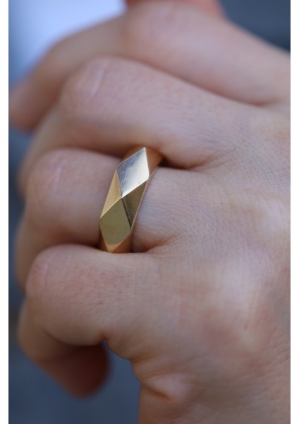 14 Ayar Altın Simetik Elmas Kesim Taşsız Yüzük modelleri