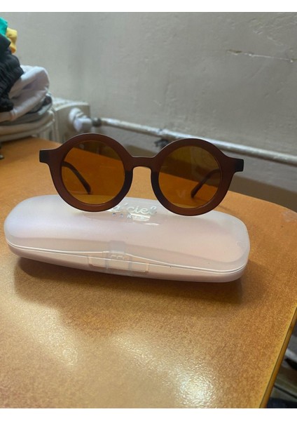 Kopya - Unisex Iskandinav Model Çocuk Güneş Gözlüğü UV400 Korumalı Kahverengi