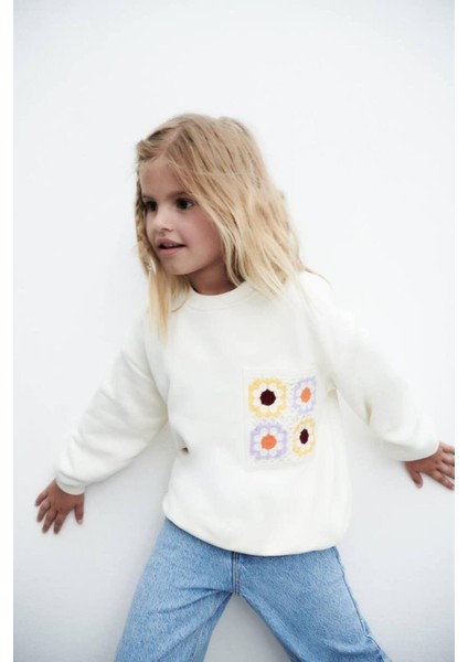 Kız Çocuk Dantel Detaylı Sweatshirt Ekru fırsatları