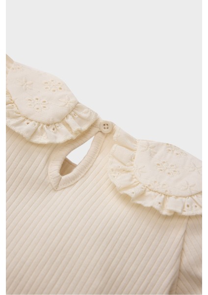 Kız Bebek 3'lü Takım Bebe Yaka Uzun Kollu Tişört Beli Lastikli Jean Şort Etek Külotlu Çorap D9374A525SP indirimleri
