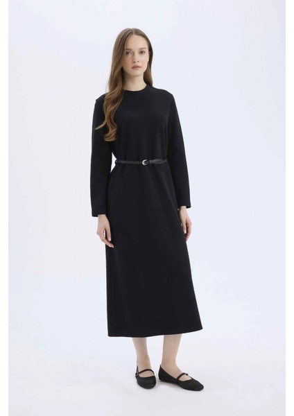 Regular Fit Bisiklet Yaka Uzun Kollu Kemerli Selanik Kumaş Maxi Elbise E5790AX25SP