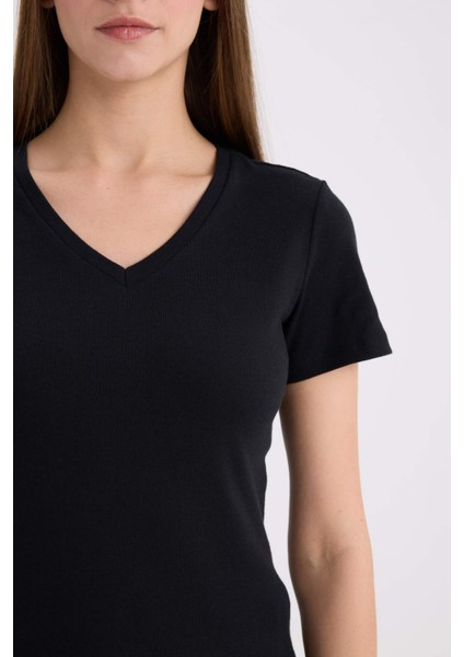 Slim Fit Dar Kesim V Yaka Basic Düz Ribana Kısa Kollu Tişört I1080AZ25SP