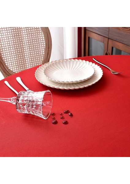 Sıvı Geçirmez Dertsiz Oval Masa Örtüsü Kırmızı + 6 Peçete