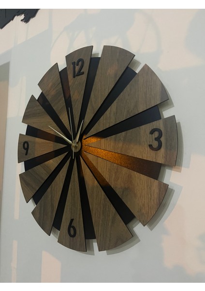 50 cm Büyük Ahşap Duvar Saati - Dilimli Çark Deseni - Retro, Vintage ve Modern Dekorasyon Stillerine Uygun - Dayanıklı ve Uzun Ömürlü fırsatları