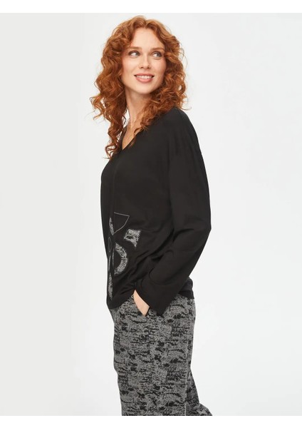 Önü Patch Detaylı V Yaka Uzun Kol T-Shirt 69571 modelleri