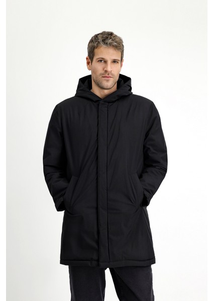 Slim Fit Dar Kesim Kapüşonlu Spor Şişme Kaban fırsatları