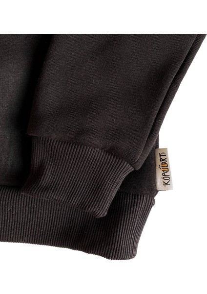 Hoodie / Pouch & Chill