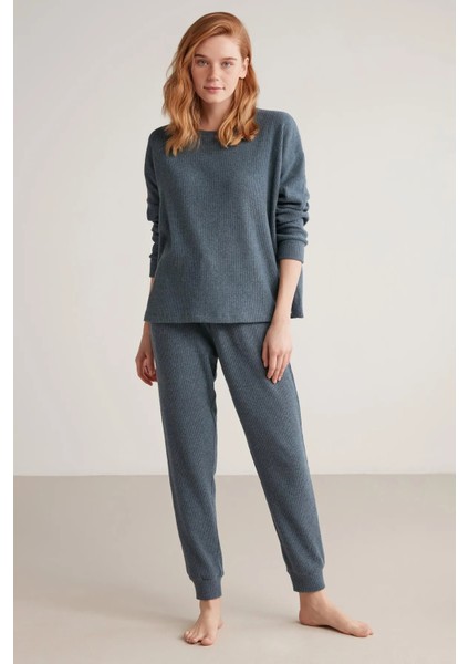 Yumuşak Dokulu Uzun Kol Kadın Pijama Takım 9528