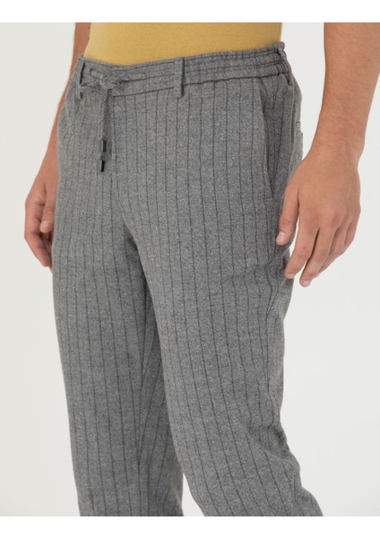 Erkek Gri Ekstra Slim Fit Çizgili Kumaş Pantolon 50278454-VR024
