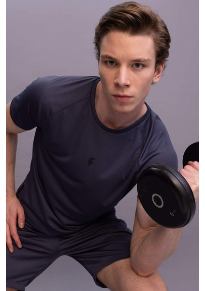 Fit Slim Fit Dar Kesim Yaka Baskılı Sporcu Kısa Kollu Tişört V2887AZ23SP