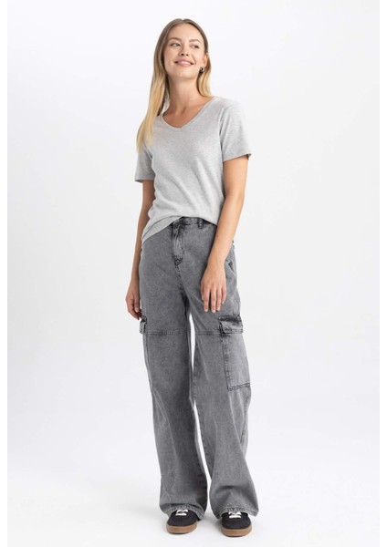 Kadın Gri Slim Fit Dar Kesim V Yaka Düz Basic %100 Pamuk Kısa Kollu Tişört B0647AXNS fiyatları
