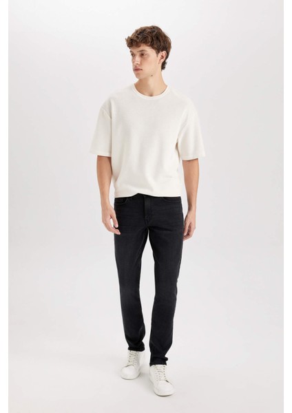 Pedro Slim Fit Dar Kalıp Normal Bel Dar Paça Siyah Jean Pantolon R8788AZ24SP