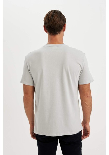 New Regular Fit Bisiklet Yaka Basic Düz %100 Pamuk Kısa Kollu Tişört V7699AZ24SP indirimleri