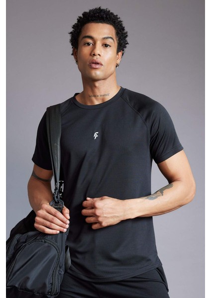 Fit Slim Fit Dar Kesim Bisiklet Yaka Baskılı Sporcu Kısa Kollu Tişört V2887AZ24SP