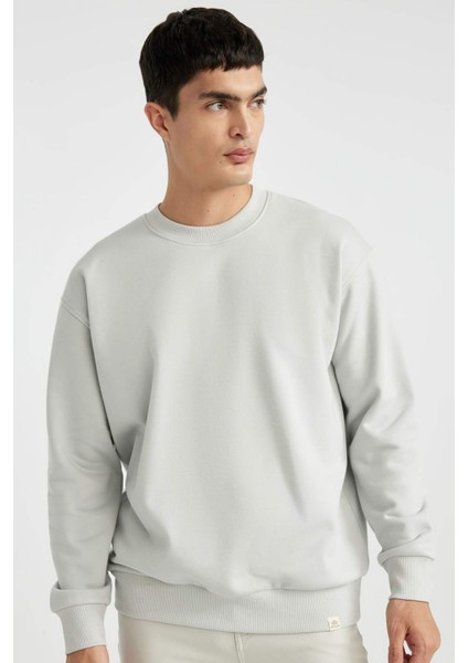 Oversize Geniş Kalıp Bisiklet Yaka Basic Düz Sweatshirt T5139AZ24SP