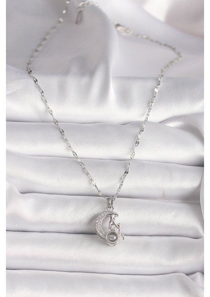 316L Çelik Gold Renk Zirkon Taşlı Hilal Oturan Kadın Figür Projeksiyon Model Kadın Kolye fiyatları