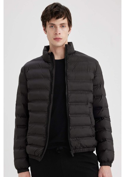 Slim Fit Mevsimlik Şişme Mont Dar Kesim Dik Yaka Fermuarlı Cepli B9782AX24SP