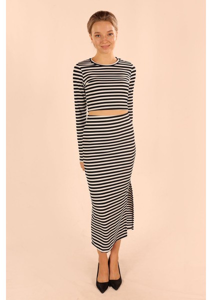 8153 Çizgili Etek Bluz Takım Beyaz-Siyah fiyatları