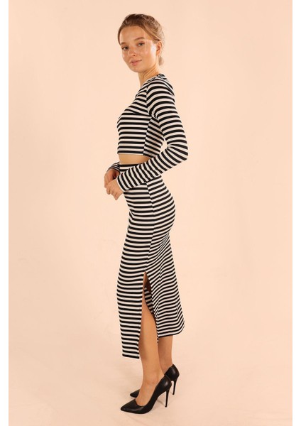 8153 Çizgili Etek Bluz Takım Beyaz-Siyah fırsatları