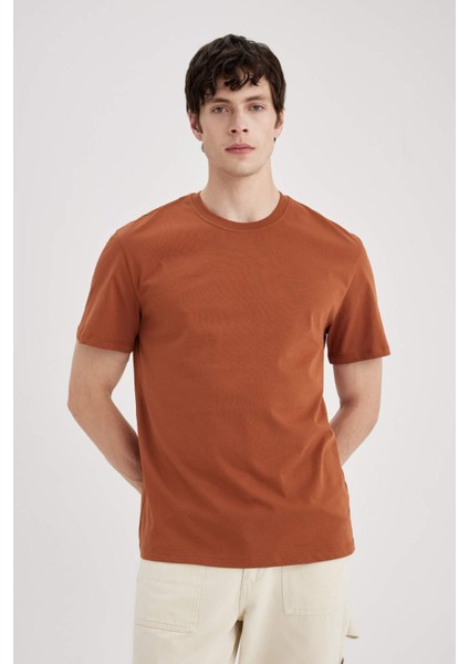 %100 Pamuk New Regular Fit Bisiklet Yaka Basic Düz Kısa Kollu Tişört V7699AZ24SP modelleri