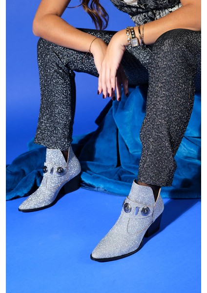 Kenda Gümüş Simli Arkadan Fermuarlı Tokalı Kadın Kalın Topuklu Bot indirimleri