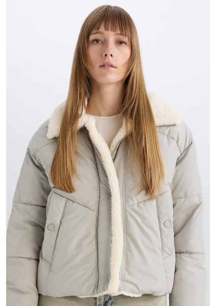 Su İtici Şişme Mont Geniş Yakalı İçi Süni Kürklü Fermuarlı Cepli C3979AX23WN